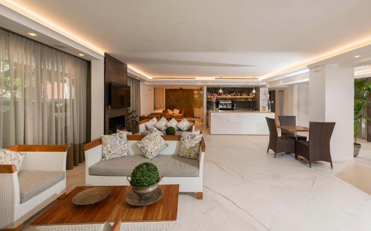 Atlas Hotel Riccione Bagian luar foto